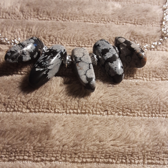 Handmade Snowflake Jasper Gemstone Necklace - Picture 2 of 3